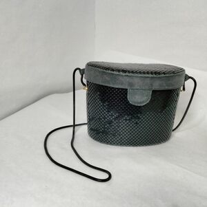 Vintage Lyrella Metal Mesh Black Bucket Bag Women's Purse